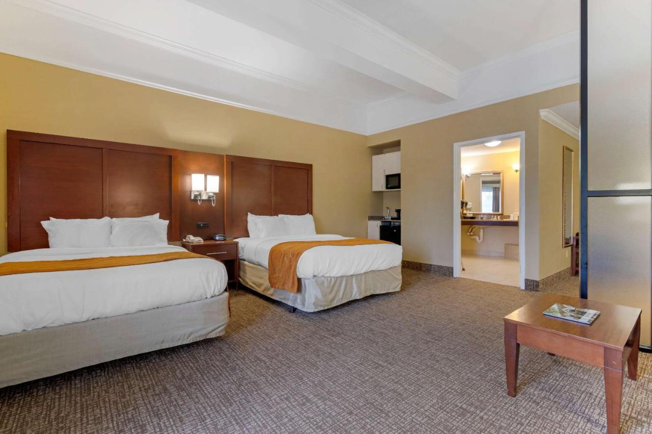 Comfort Suites Savannah North Port Wentworth Εξωτερικό φωτογραφία