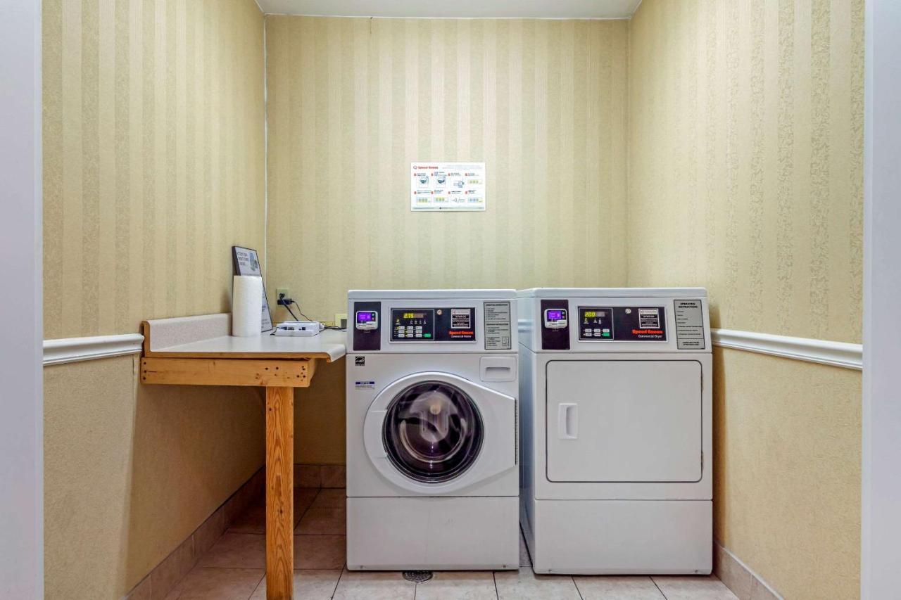 Comfort Suites Savannah North Port Wentworth Εξωτερικό φωτογραφία