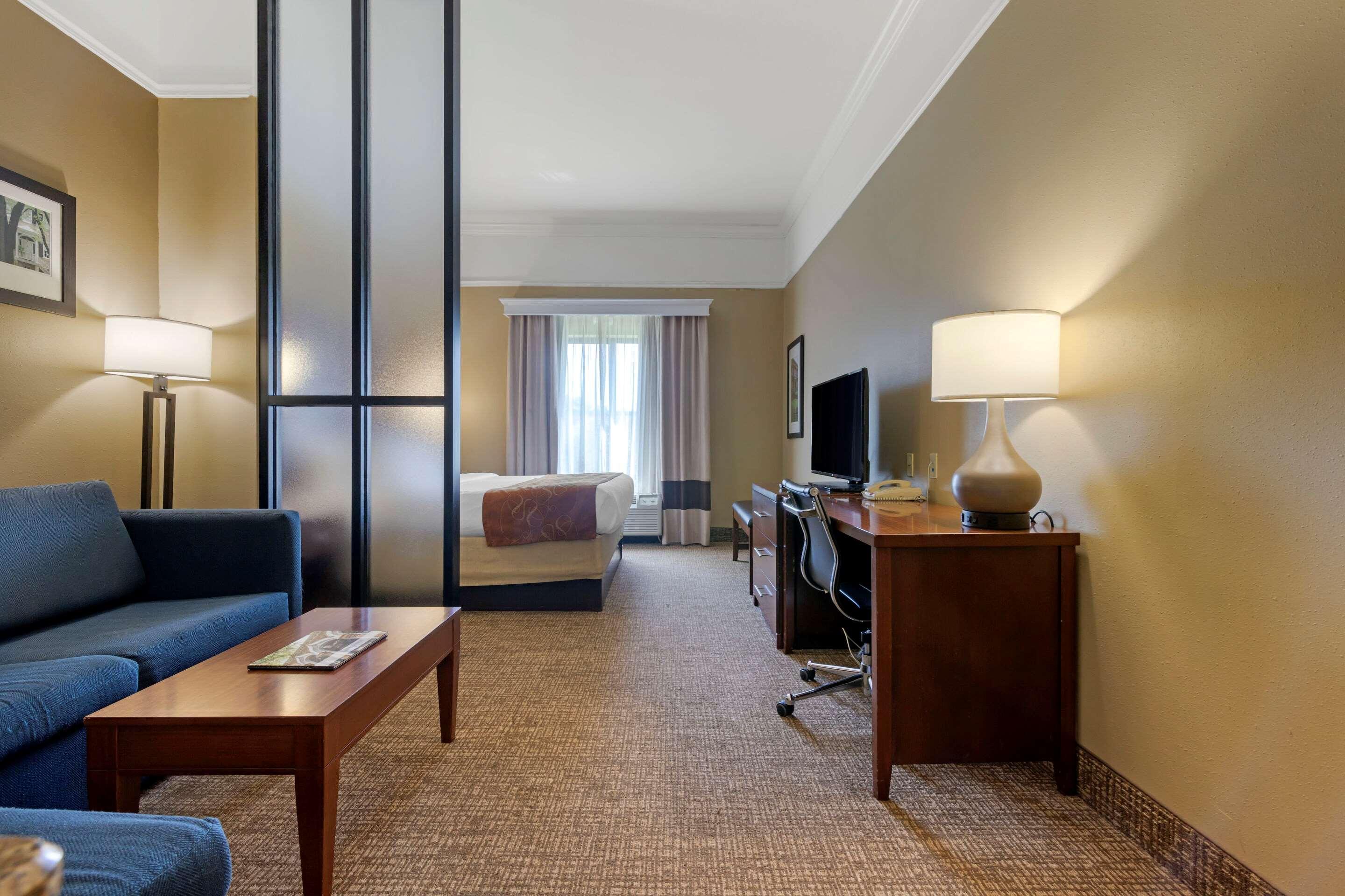Comfort Suites Savannah North Port Wentworth Εξωτερικό φωτογραφία