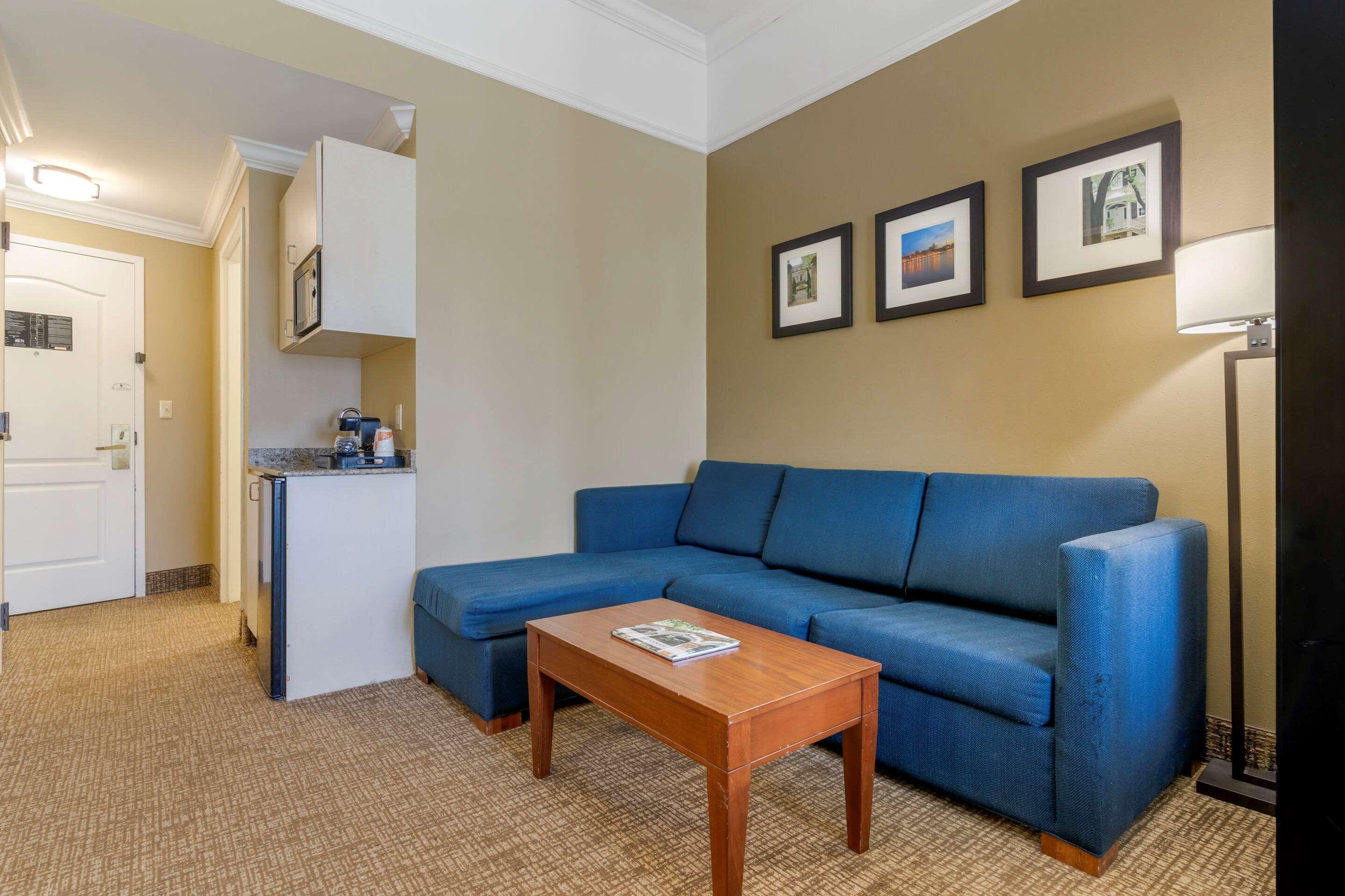Comfort Suites Savannah North Port Wentworth Εξωτερικό φωτογραφία